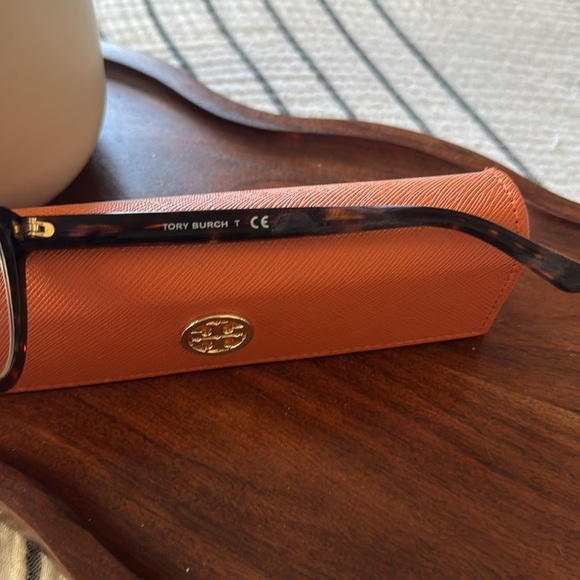 Tory Burch tortoise shell frames - Picture 4 of 7